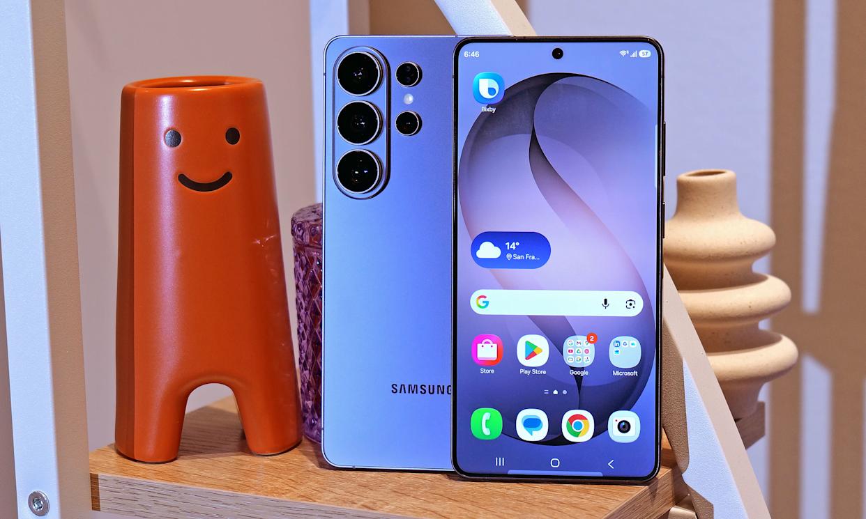Samsung Galaxy S26 Ultra hands-on: Meaningful tweaks plus a ...